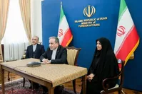 گفت‌وگوی تلفنی عراقچی با کارکنان سفارت ایران در ونزوئلا
